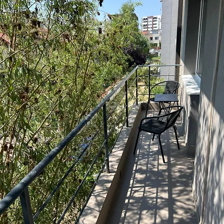 Tomis Διαμέρισμα